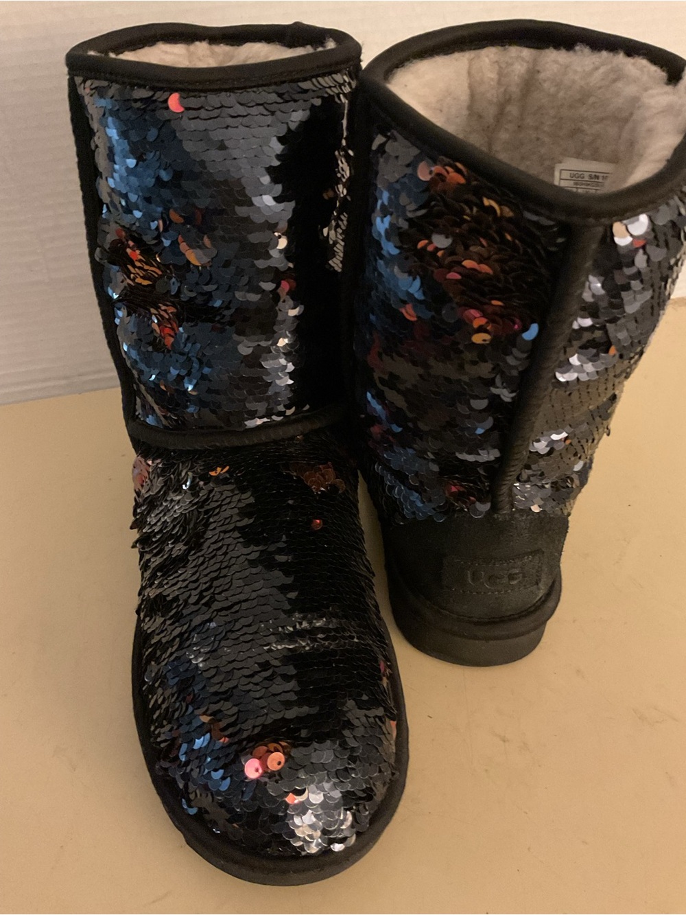 UGG women Black blue sparkle Sequin Classic Short Boots US 9